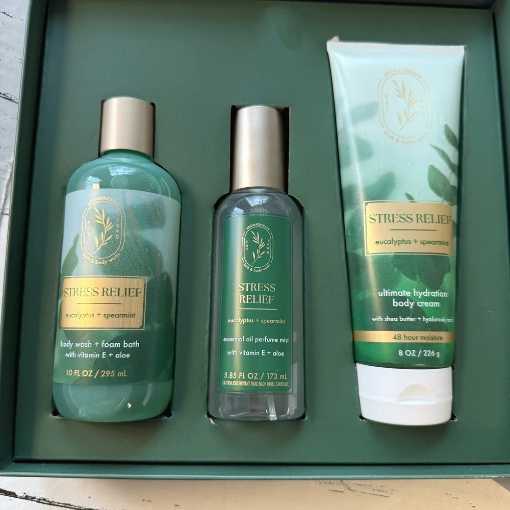 Bath and Body Works Aromatherapy Stress Relief Eucalyptus Spearmint Gift Box Set